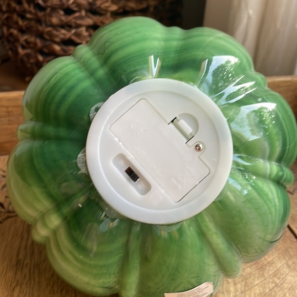 🍁HP🍁Gorgeous green Handblown Glass Pumpkin Decor ✨ NWT ✨ - Picture 12 of 13
